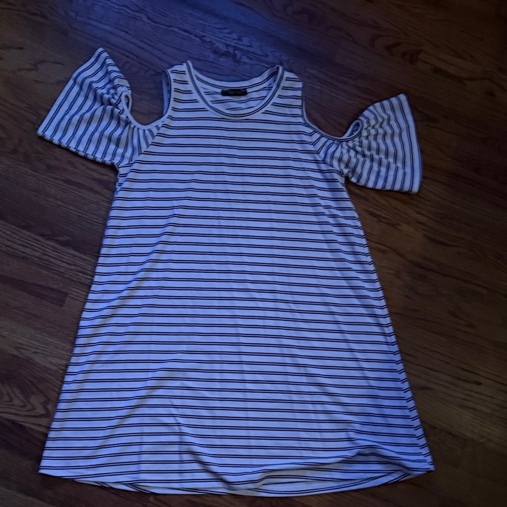 KLD Cold Shoulder Striped Dress – Size Large